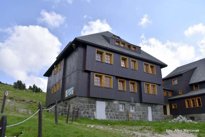 schronisko na Hali Szrenickiej 12