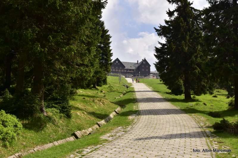 schronisko na Hali Szrenickiej 2