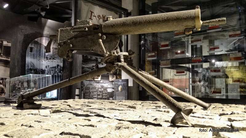 Muzeum Powstania Warszawskiego 13