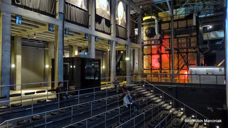 Muzeum Powstania Warszawskiego 25