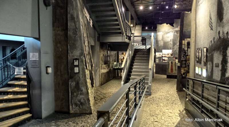 Muzeum Powstania Warszawskiego 3