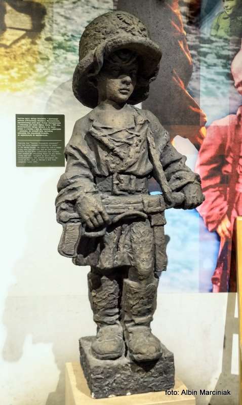 Muzeum Powstania Warszawskiego 34