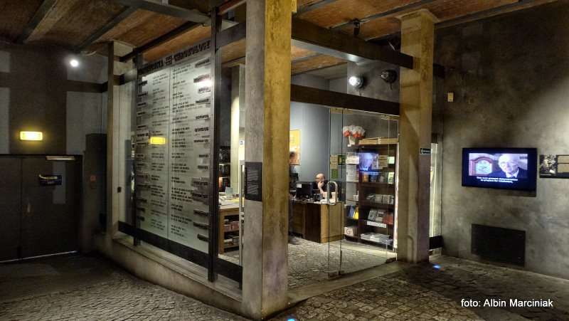 Muzeum Powstania Warszawskiego Muzeum Powstania Warszawskiego 36