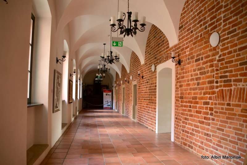 Pocysterski Zespół Klasztorno Pałacowy w Rudach 4