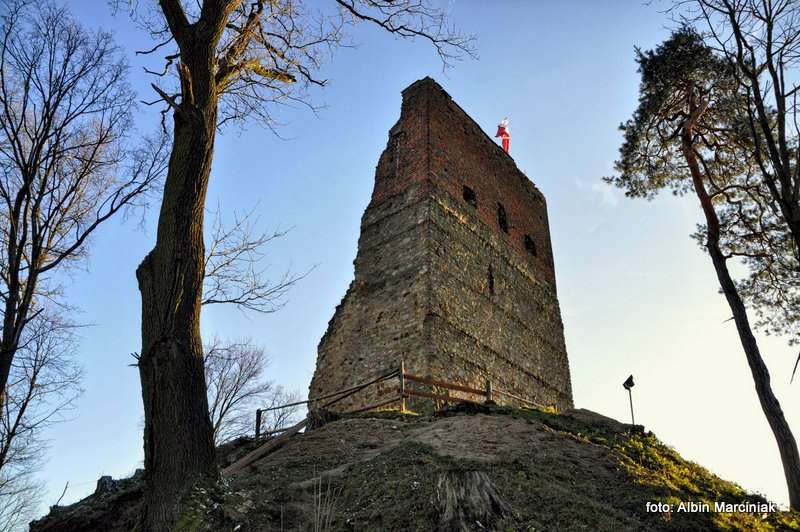  Zamek w Melsztynie 1