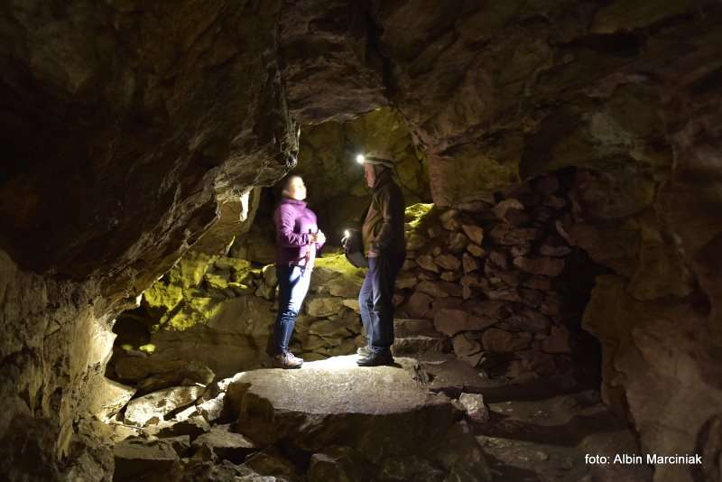 Jaskinia Radochowska 8