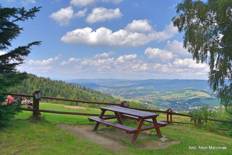 Bacówka na Maciejowej schronisko PTTK 3