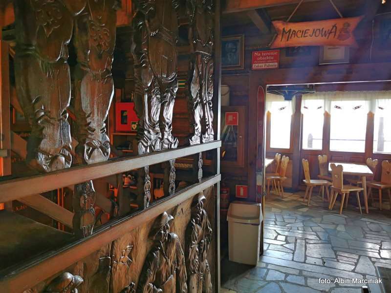 Bacówka na Maciejowej schronisko PTTK 7