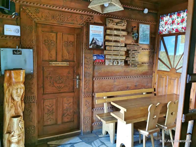 Bacówka na Maciejowej schronisko PTTK 9