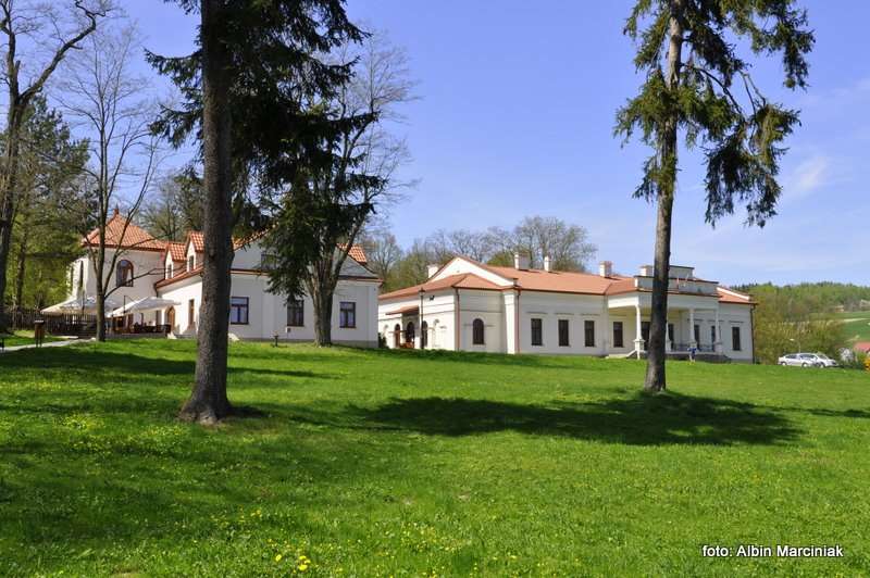 Dworek Ignacego Paderewskiego w Kąśnej Dolnej 11