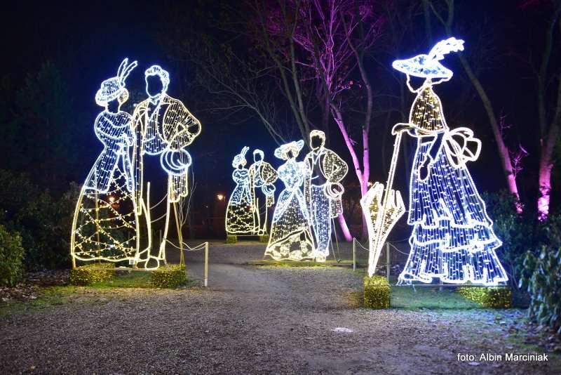 Ogrody Światła Magiczna Podróż w Zamku Topacz 25