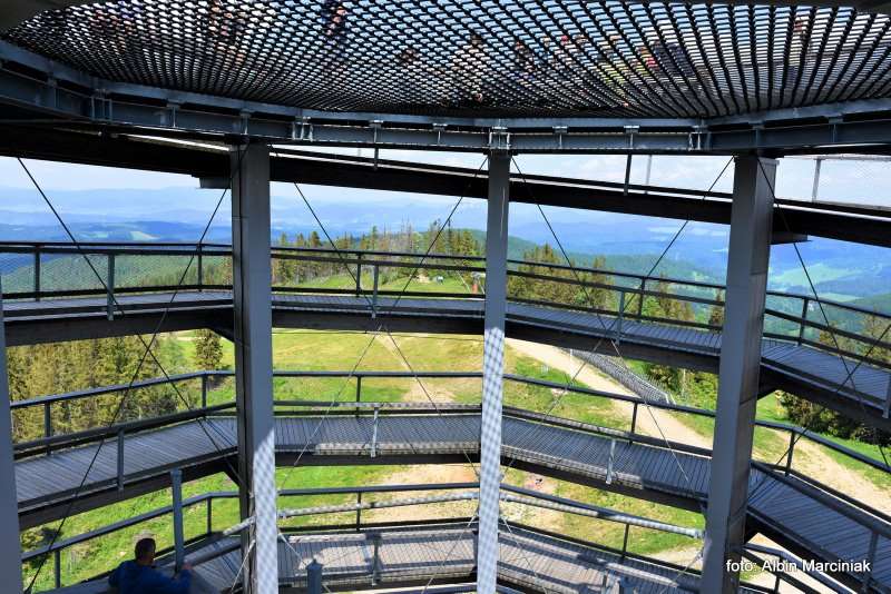 wieża widokowa ścieżka w koronach Słowacja 15