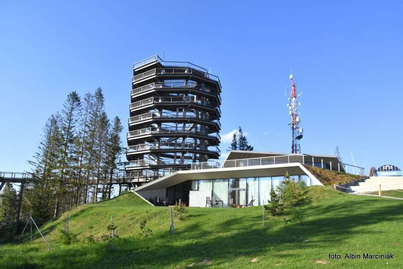 wieża widokowa ścieżka w koronach Słowacja 18